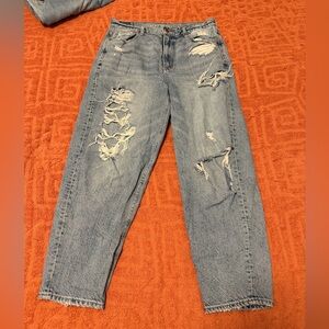 American Eagle Outfitters Light Blue Distressed Boyfriend Jeans
